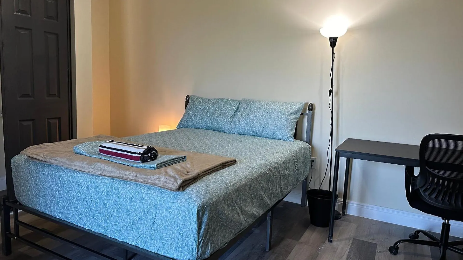 River Palace Tampa Homestay